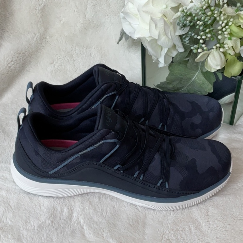 🆕Rylan Navy Camo Fate Sneakers - Picture 2 of 5